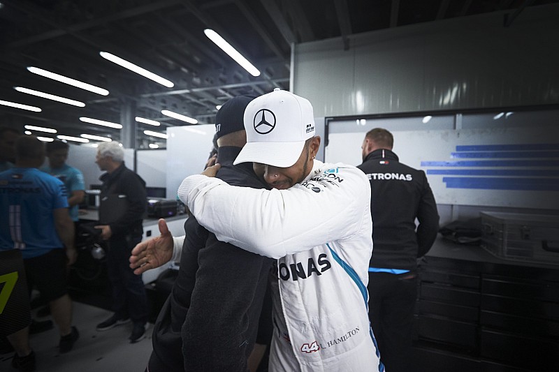 У Mercedes не вважають справедливою перемогу Хемілтона в Баку