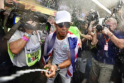 GALERI: Pesta juara dunia Hamilton di Meksiko