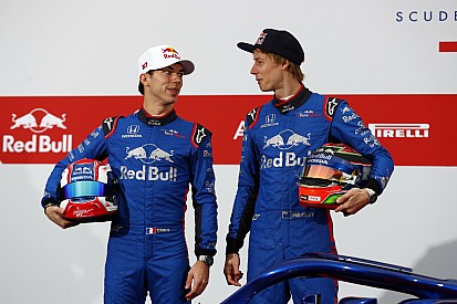 У Toro Rosso изменился цвет формы – теперь она ярко-синяя