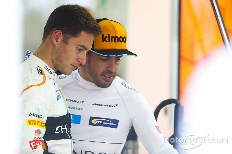 McLaren: “Vandoorne moet Alonso vaker verslaan”
