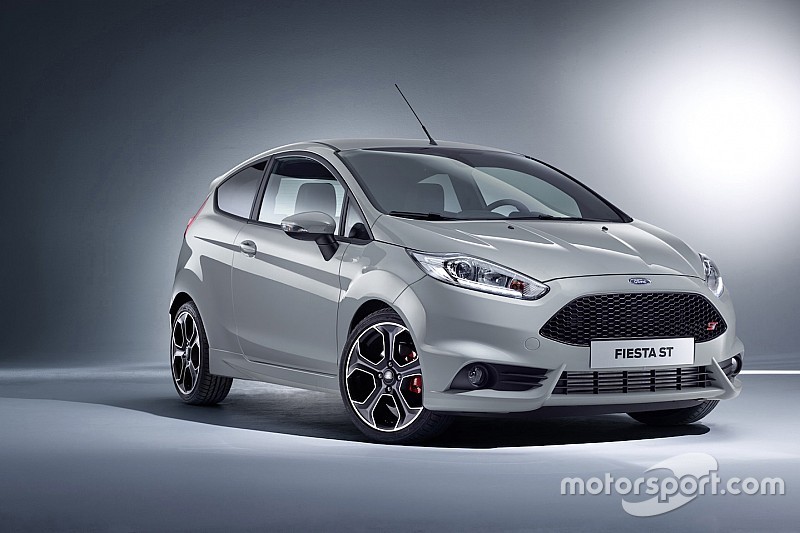 Ford Fiesta ST200 gaat met 200 pk als de brandweer