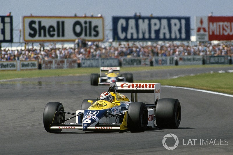 Video: How Mansell beat Piquet in famous Silverstone duel