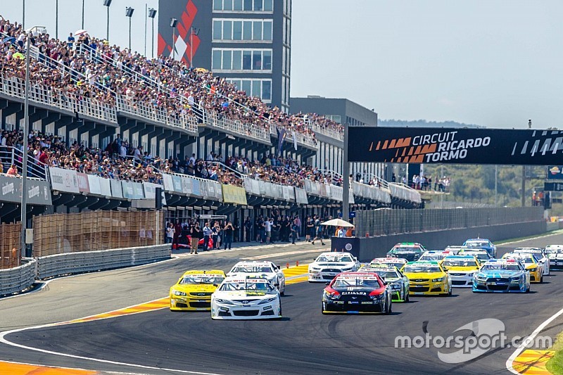 NASCAR-Euroserie Valencia: Borja Garcia mit Doppelsieg