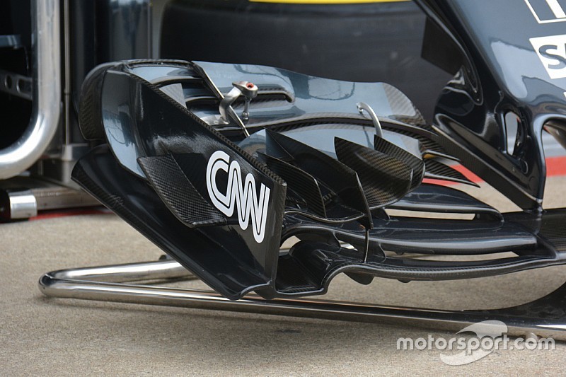 McLaren: sull'ala anteriore di Alonso c'è un flap arcuato