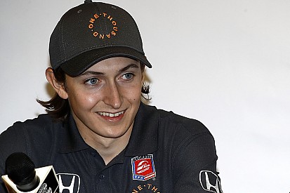 Zach Veach cree que el nuevo auto de IndyCar favorce su estilo