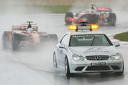 Галерея: усі автомобілі безпеки Mercedes у Формулі 1