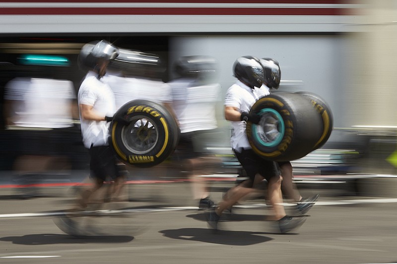 Gumiválasztás a Brit Nagydíjra: Mercedes, Ferrari, Red Bull…