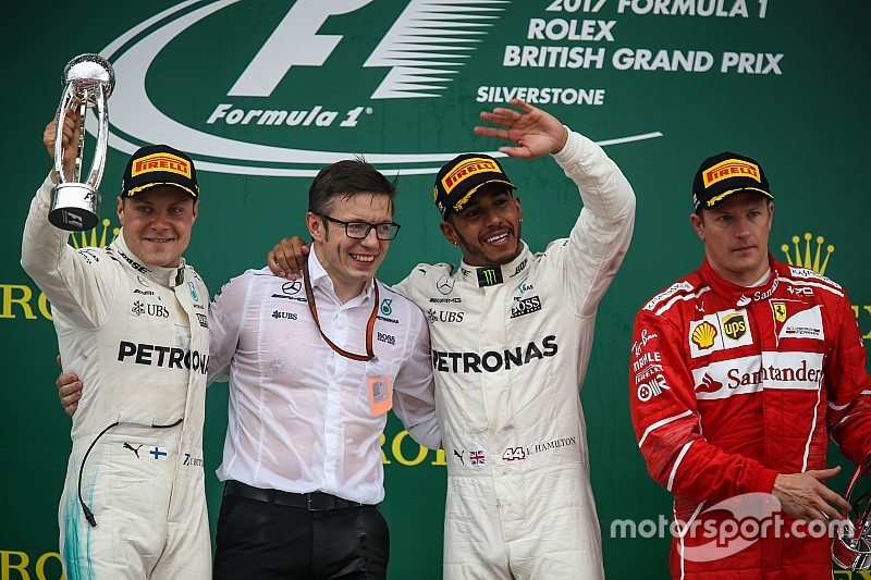 Classifica Mondiale Piloti: Vettel resta con un punto di vantaggio