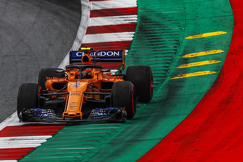 Vandoorne baalt van vleugelschade: