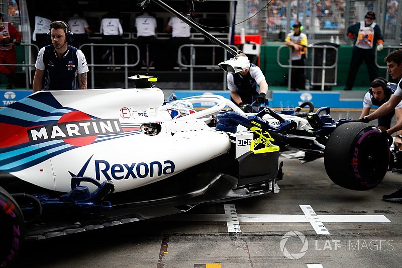 Un envoltorio de sándwich arruinó el debut de Sirotkin en F1