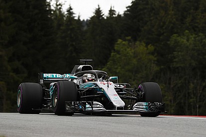 Mercedes lidera también unos libres 2 de Austria con dudas para McLaren