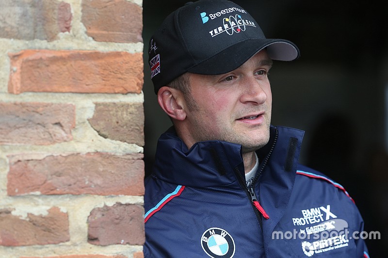 Croft BTCC: Turkington triumphs over Sutton in Race 2