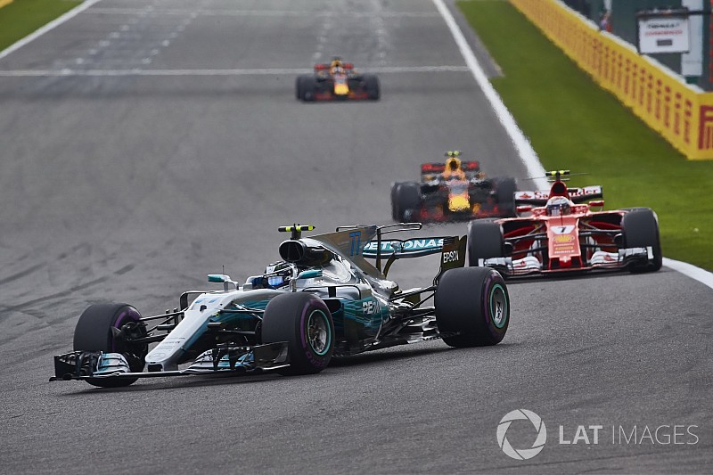 Három nézetből Räikkönen és Ricciardo szenzációs előzése Bottas ellen