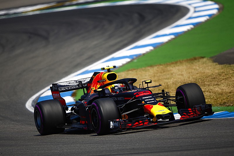 EL2 - Verstappen, un meilleur temps et une alerte