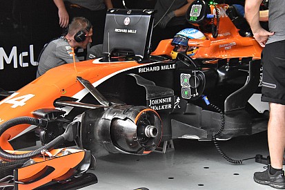 Alonso nem aggódik Vettelért, a McLaren viszont nehéz helyzetben lesz holnap