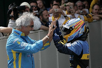 Briatore, Alonso'nun F1'e dönebileceğine inanıyor