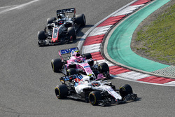 Сергій Сироткін, Williams FW41, Естебан Окон, Force India VJM11, Ромен грожан, Haas F1 Team VF-18