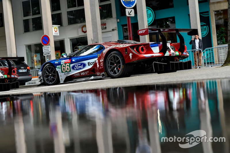 #66 Ford Chip Ganassi Racing Ford GT