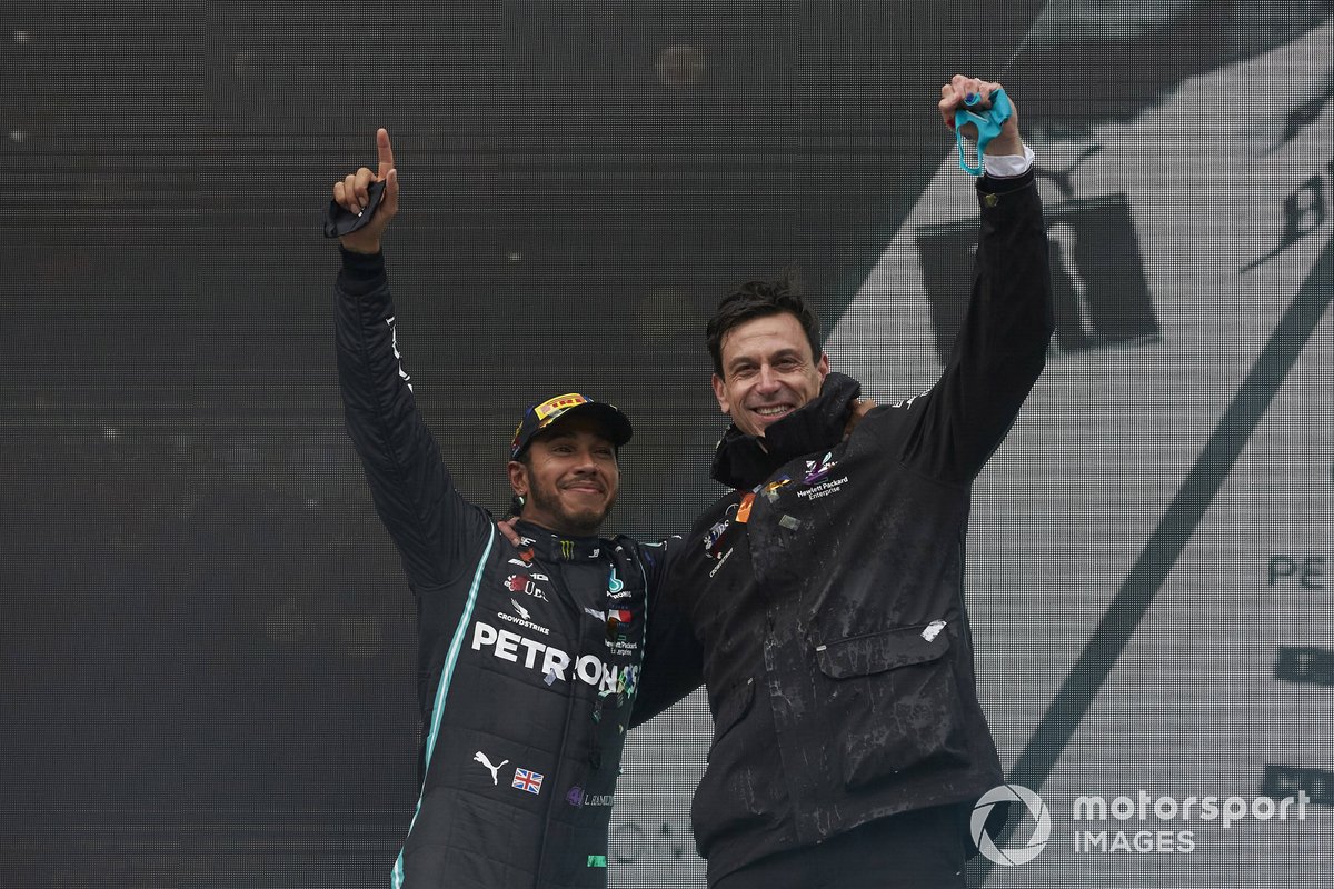 Льюис Хэмилтон, Mercedes-AMG F1, Тото Вольф, исполнительный директор Mercedes AMG