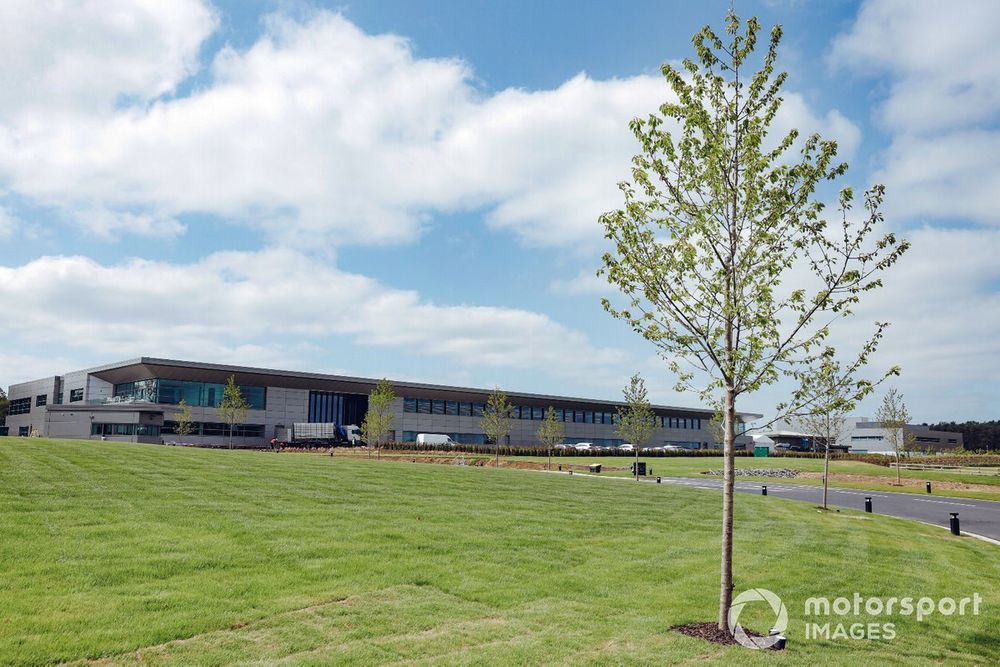 La nouvelle usine Aston Martin F1 à Silverstone.