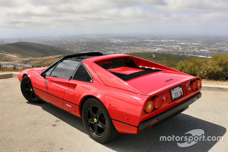 Електричний Ferrari 308 GTS