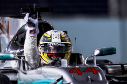 Yarış galibi Lewis Hamilton, Mercedes AMG F1 W08