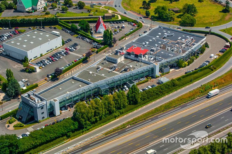 Вид на фабрику Renault с высоты птичьего полета