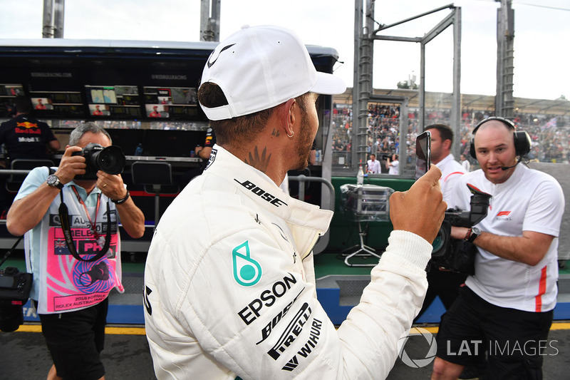 Pole pozisyonu sahibi Lewis Hamilton, Mercedes-AMG F1