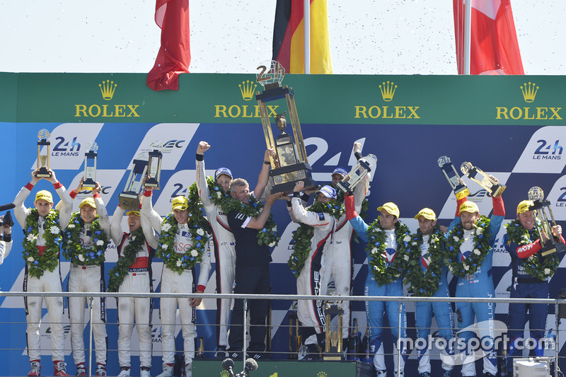 Podium: ganadores, Timo Bernhard, Earl Bamber, Brendon Hartley, Porsche Team, segundos, Ho-Pin Tung, Oliver Jarvis, Thomas Laurent, DC Racing, terceros, Mathias Beche, David Heinemeier Hansson, Nelson Piquet Jr., Vaillante Rebellion Racing