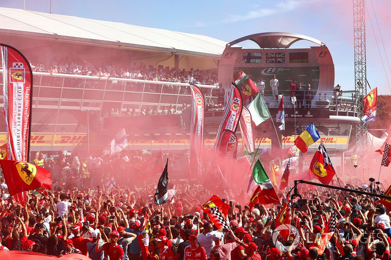 9. Podio: ganador de la carrera Lewis Hamilton, Mercedes AMG F1, Valtteri Bottas Mercedes AMG F1 el segundo lugar y tercer lugar Sebastian Vettel, Ferrari