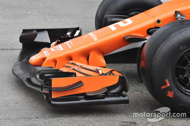 McLaren MCL32 burun detay