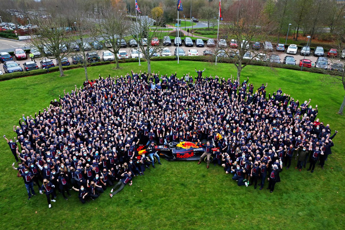 Max Verstappen, Red Bull Racing met het team