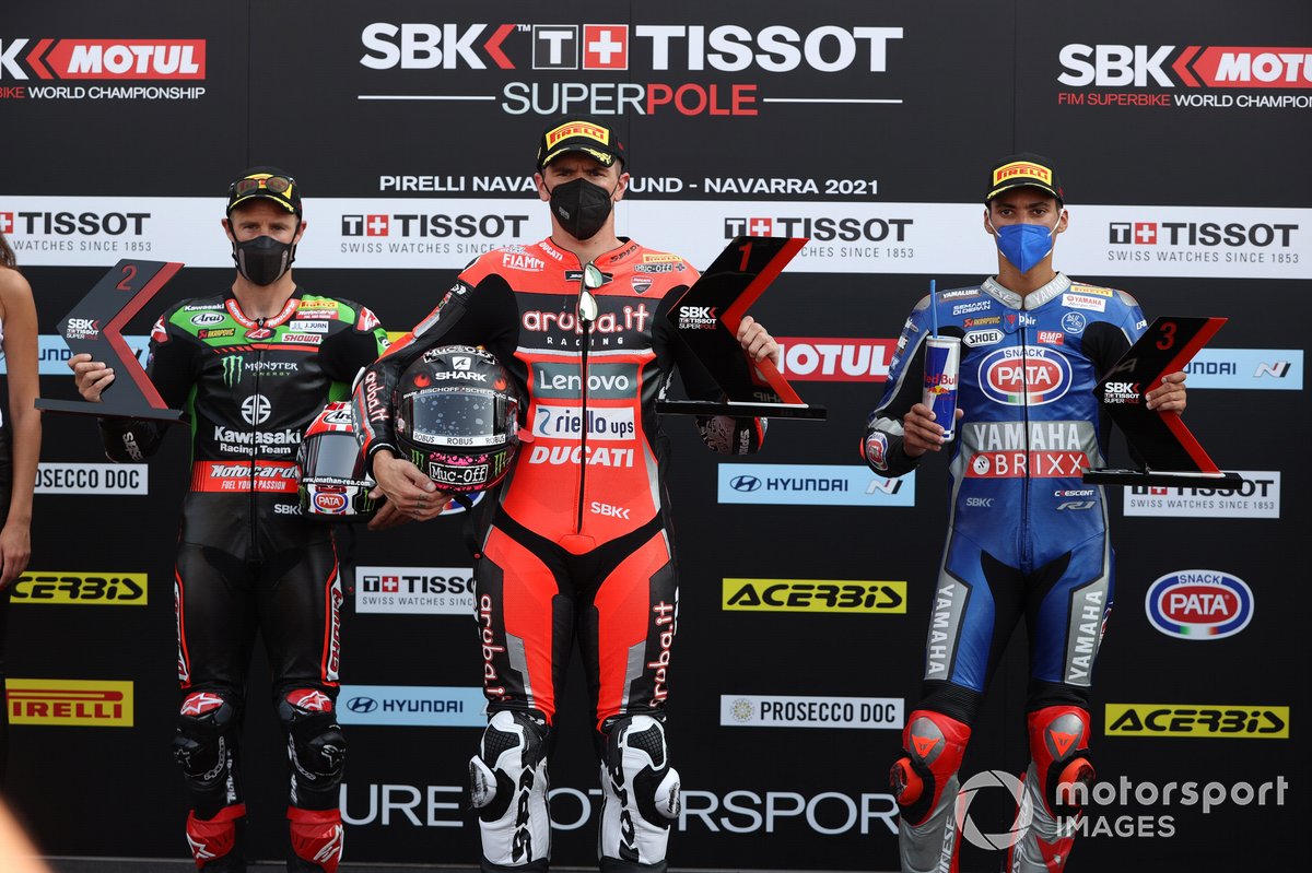 Jonathan Rea, Kawasaki Racing Team WorldSBK, Scott Redding, Aruba.It Racing - Ducati, Toprac Razgatlioglu di podium Superpole Race WSBK Navara, beberapa waktu lalu.