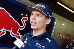 Max Verstappen, Red Bull Racing parla con Motorsport.com