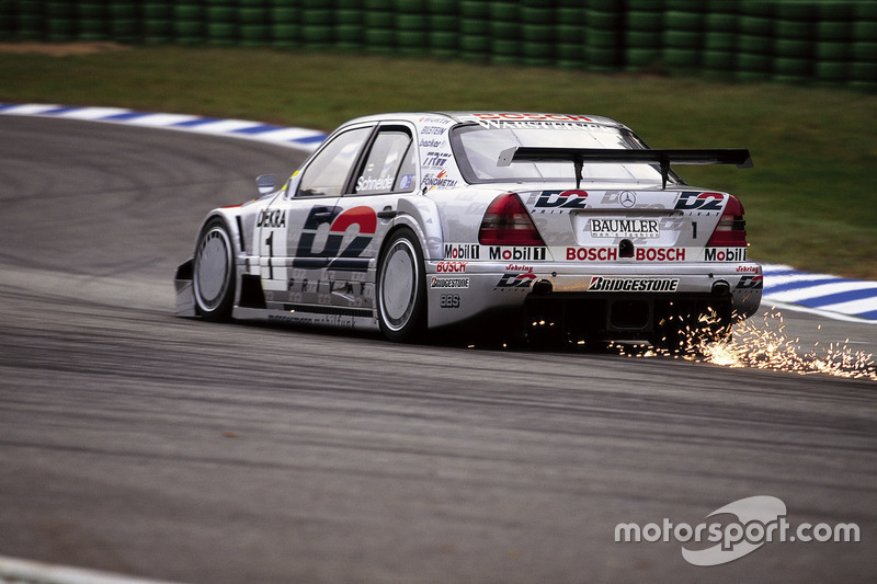 Бернд Шнайдер за рулем AMG-Mercedes C-Klasse, 1996 год