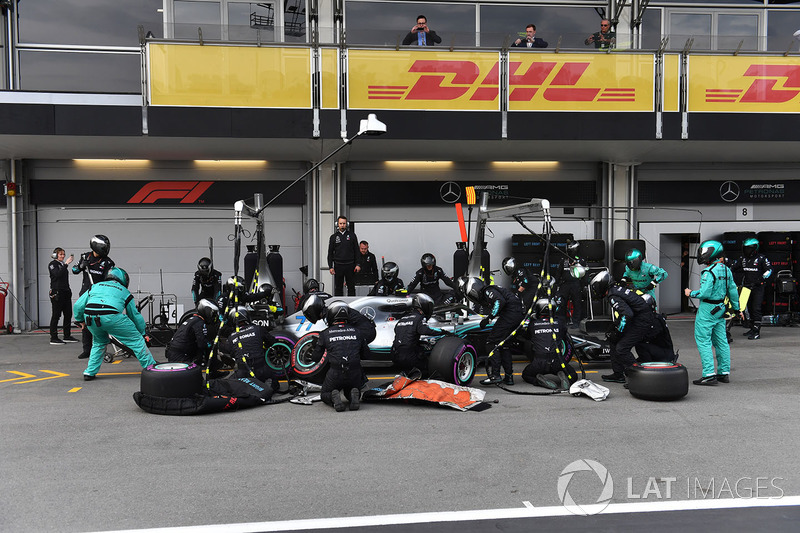 Valtteri Bottas, Mercedes-AMG F1 W09 EQ Power pit stop