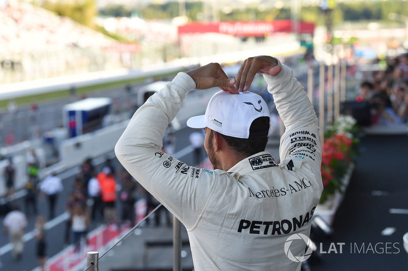 Race winner Lewis Hamilton, Mercedes AMG F1 celebrates on the podium