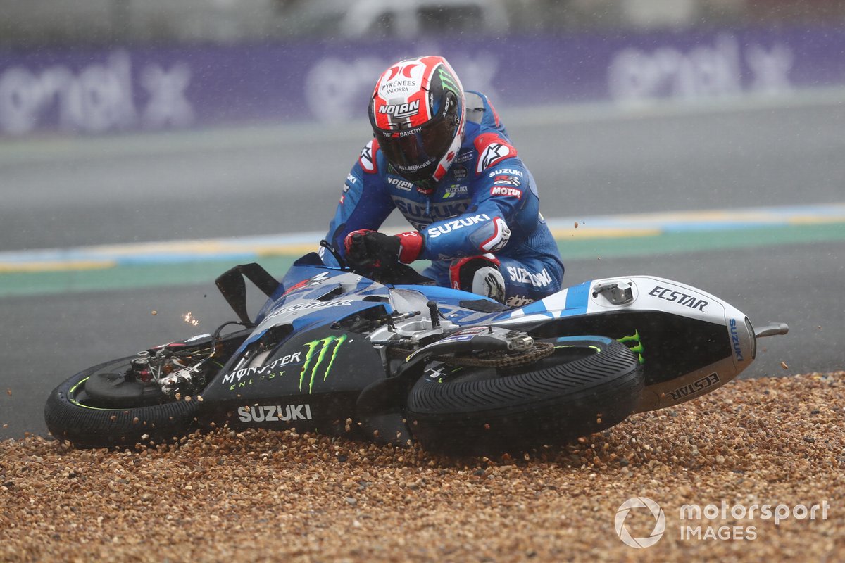 Alex Rins, Team Suzuki MotoGP, saat terjatuh di GP Prancis 2021