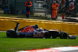 Carlos Sainz Jr., Scuderia Toro Rosso STR11 valt uit