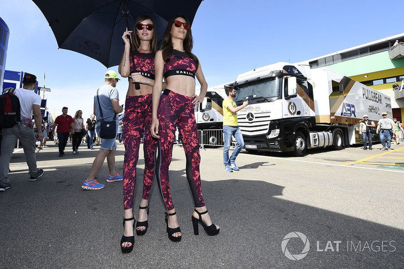 Grid girl