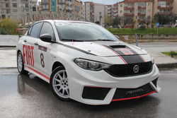 Fiat Egea yarış aracı