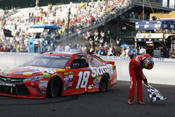 Sieger Kyle Busch, Joe Gibbs Racing, Toyota