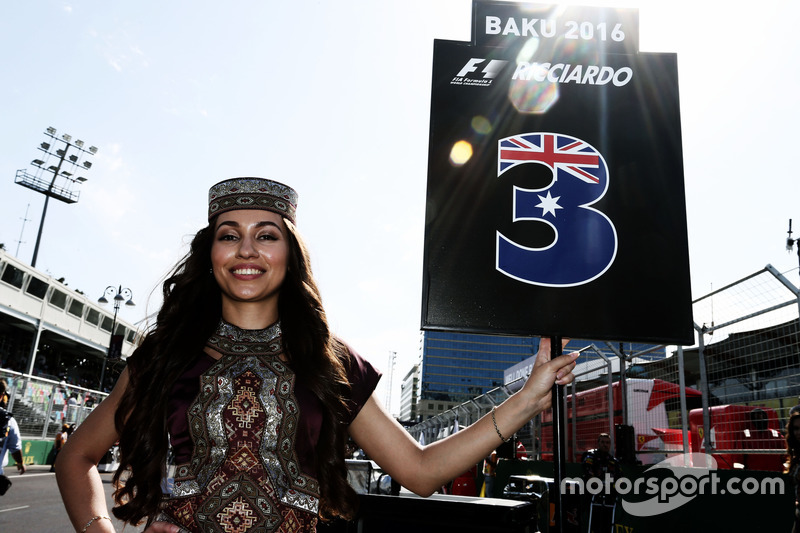 Grid girl