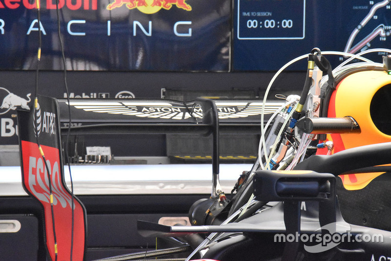 Red Bull Racing RB14, hátsó szárny