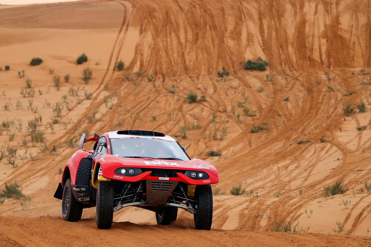#211 Bahrain Raid Xtreme Prodrive: Sebastien Loeb, Fabian Lurquin