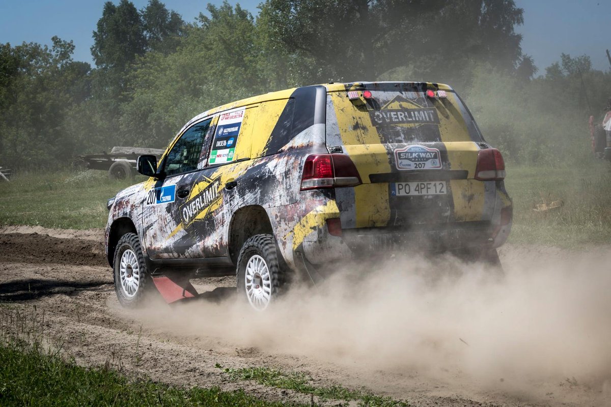 Grzegorz Brochocki, Grzegorz Komar, Toyota Land Cruiser