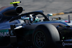 Nico Rosberg, Mercedes AMG F1 W07 Hybrid met de halo cockpitbescherming