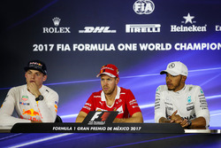 2. Max Verstappen, Red Bull Racing, pole galibi Sebastian Vettel, Ferrari ve 3. Lewis Hamilton, Mercedes AMG F1
