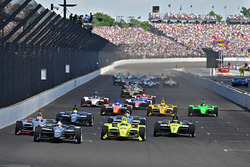 Start: Ed Carpenter, Ed Carpenter Racing Chevrolet leads