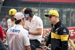 Sergio Perez, Force India and Nico Hulkenberg, Renault Sport F1 Team on the drivers parade